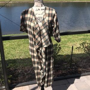 LuLaRoe duster. NWOT